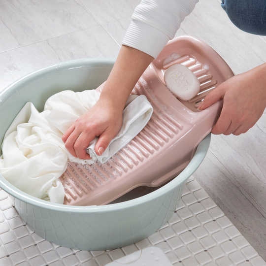 日本人叫平胸做「洗濯板」