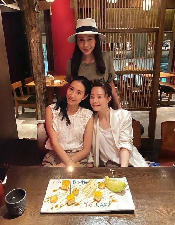 直到2016年,Kary同Miki疑似絕交後,二人就並冇再同場出現過!