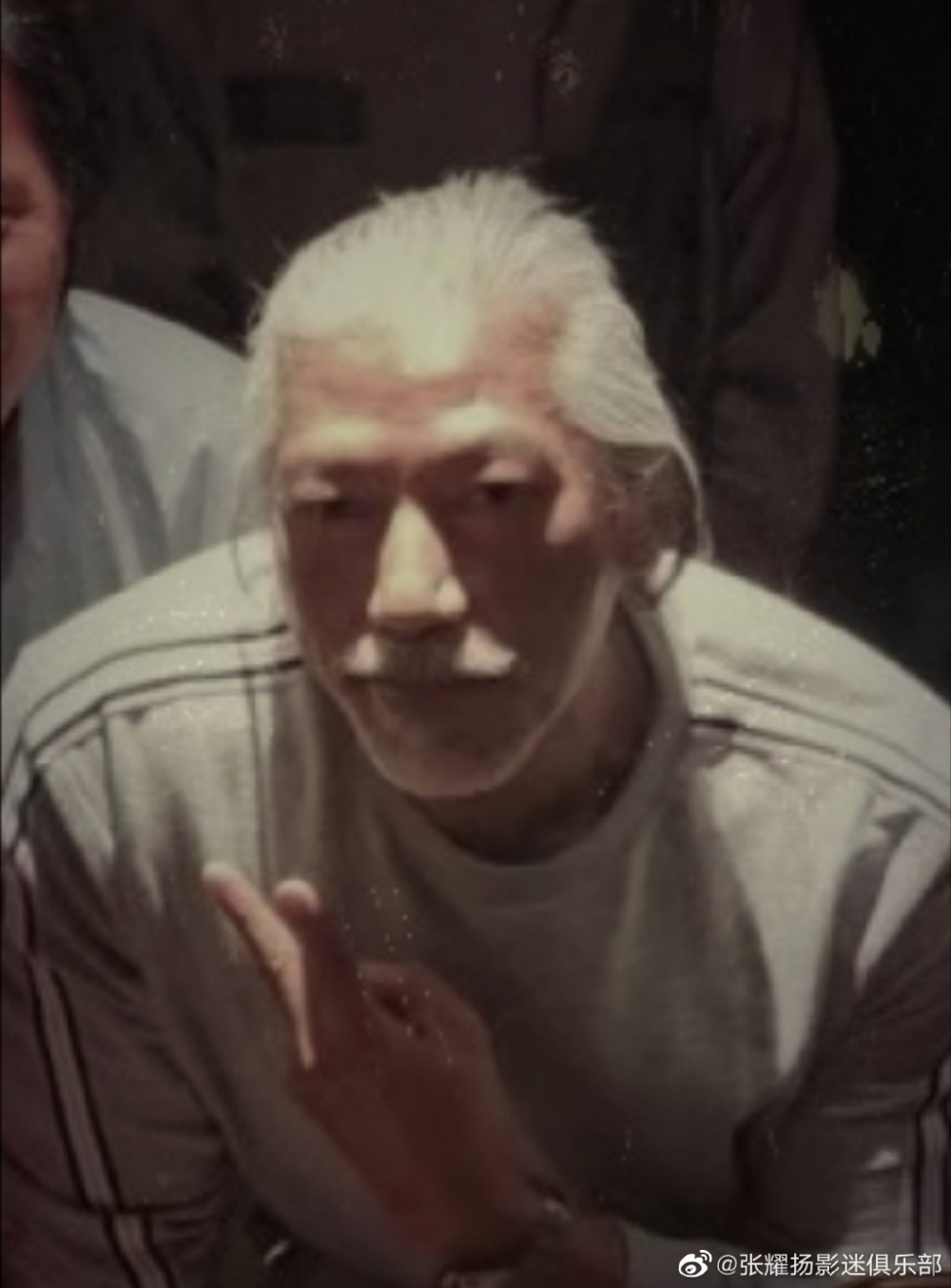感覺好似就快要逼爆件恤衫咁呀!