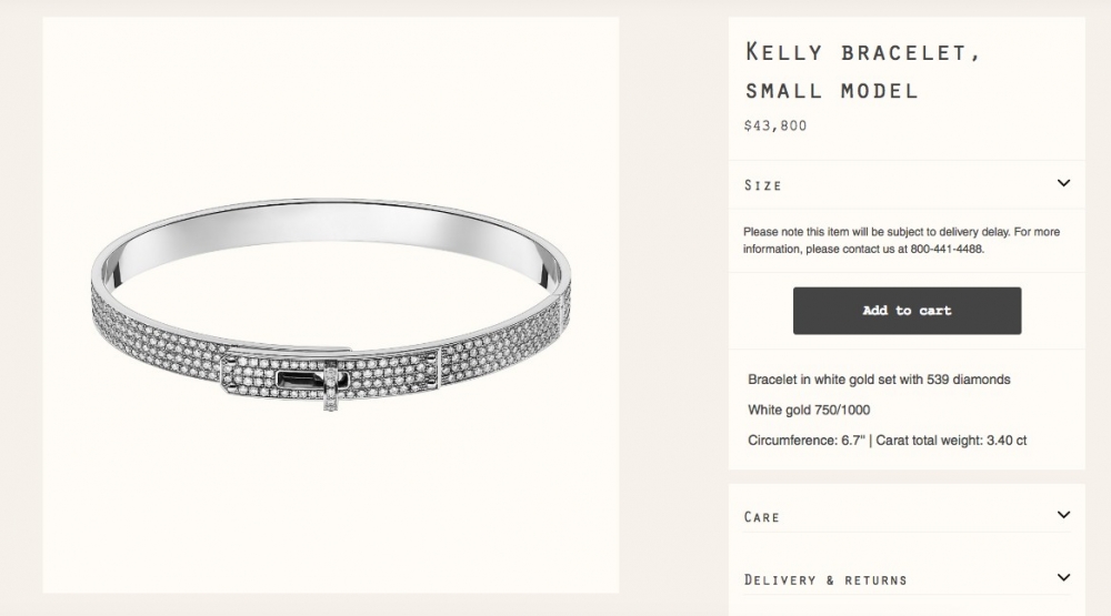 Hermès Kelly bracelet White gold 喺美國官網售價就要 $42,500 美金,而周嘉儀手上目測係 yellow gold 售價應該再貴啲呀!