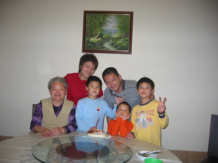 智叔在大家心目中，不單是銀幕上的最佳男主角，更是完美丈夫及爸爸。