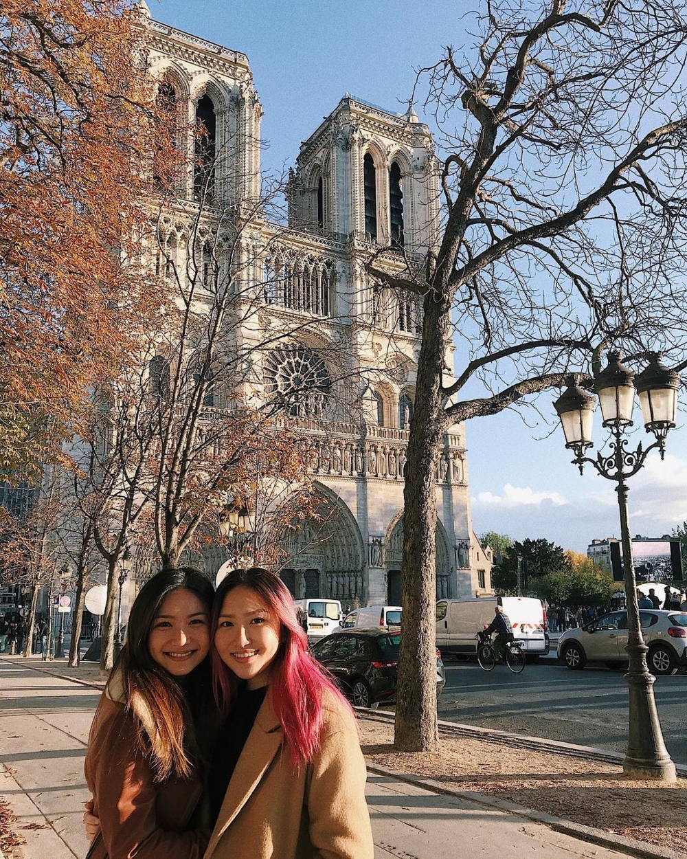 Franziska跟家姐轉食素努力減肥,所以身形上變得修長有線條