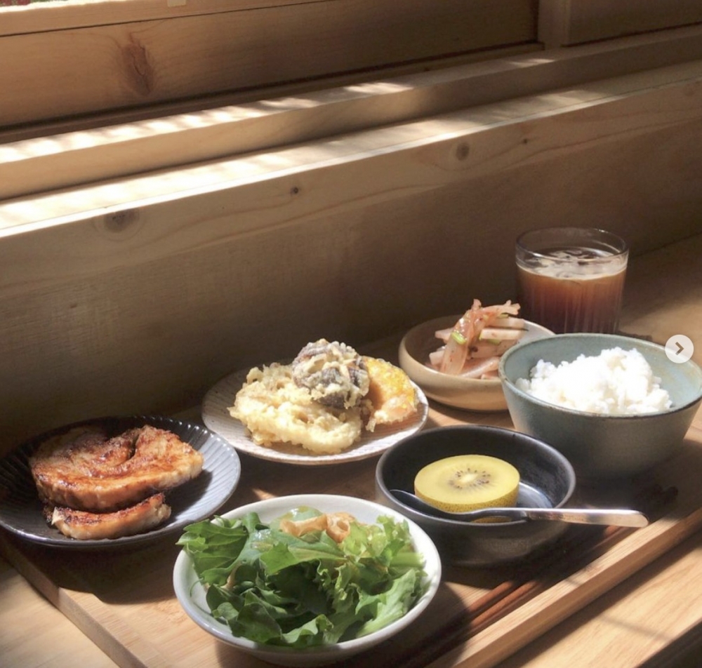 食物主打日本家庭式料理