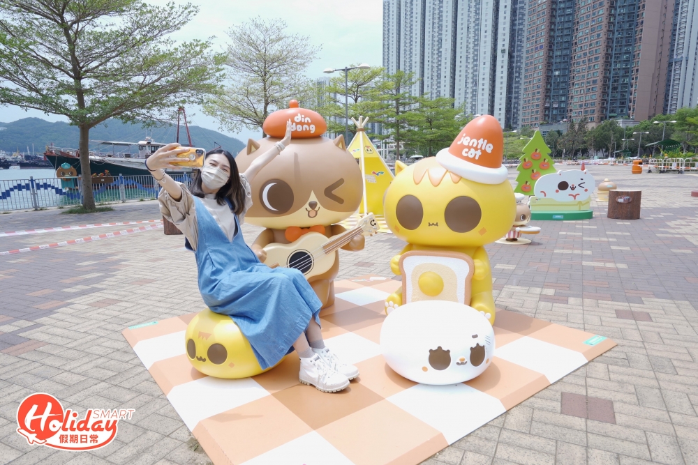 長廊打造成「維港癲噹開心村」，特設10大打卡位。