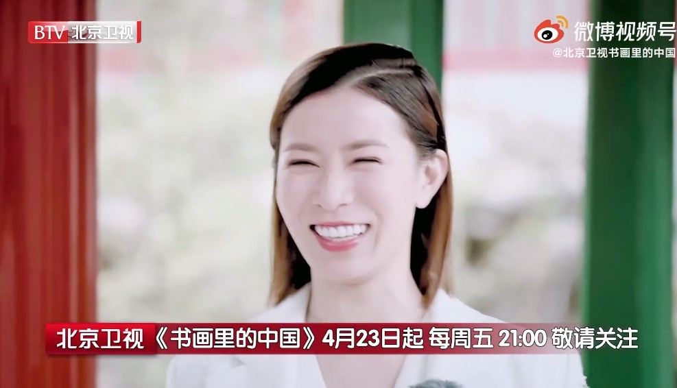 估唔到阿佘竟然可以睇穿名畫迷團,雖然有人認為佢只係跟稿讀