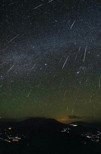 「天琴座流星雨」每年4月下旬都會出現。