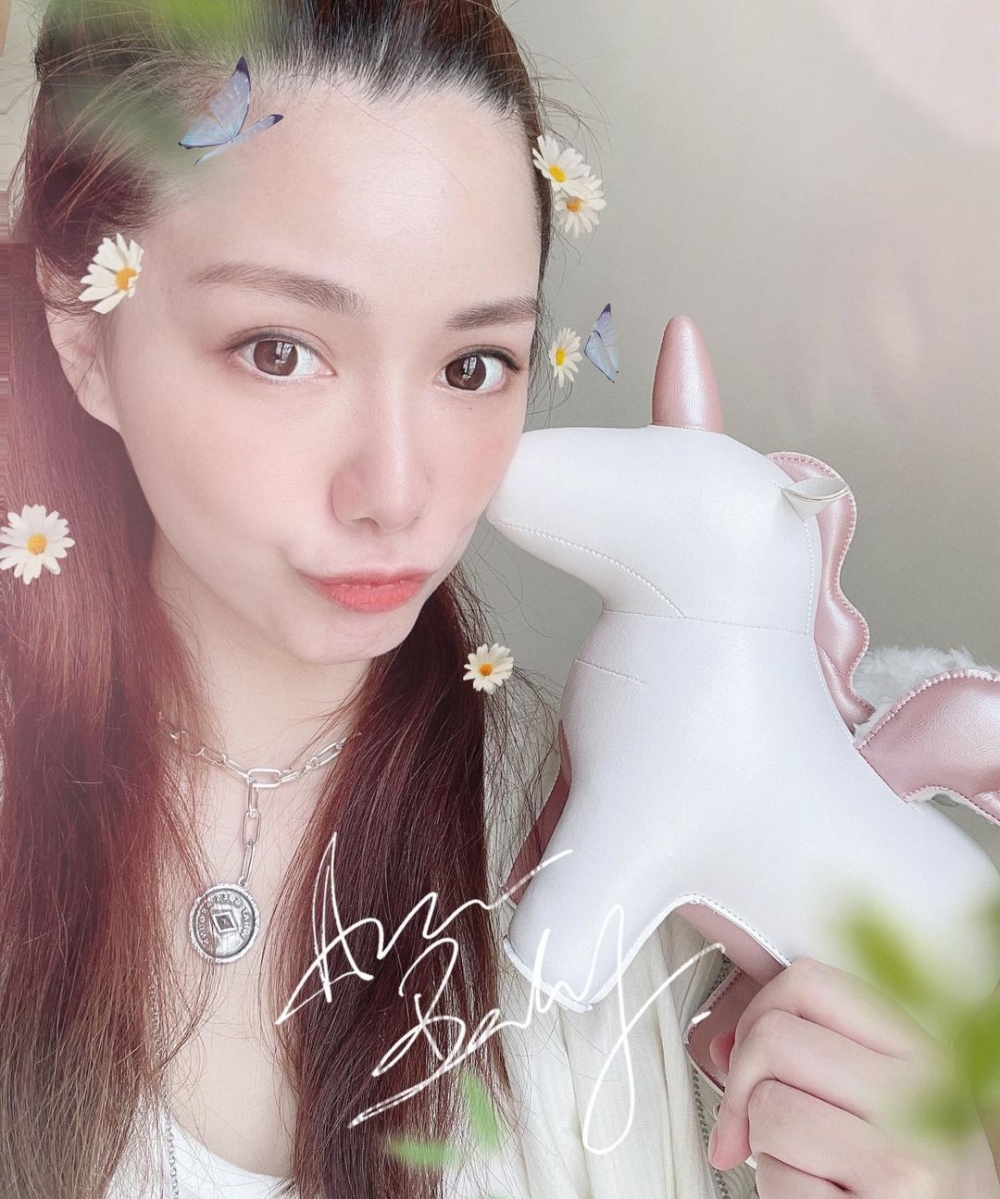 之前有傳靚湯爸爸更送價值半億、位於馬鞍山逾2,000呎嘅別墅畀女兒作嫁妝