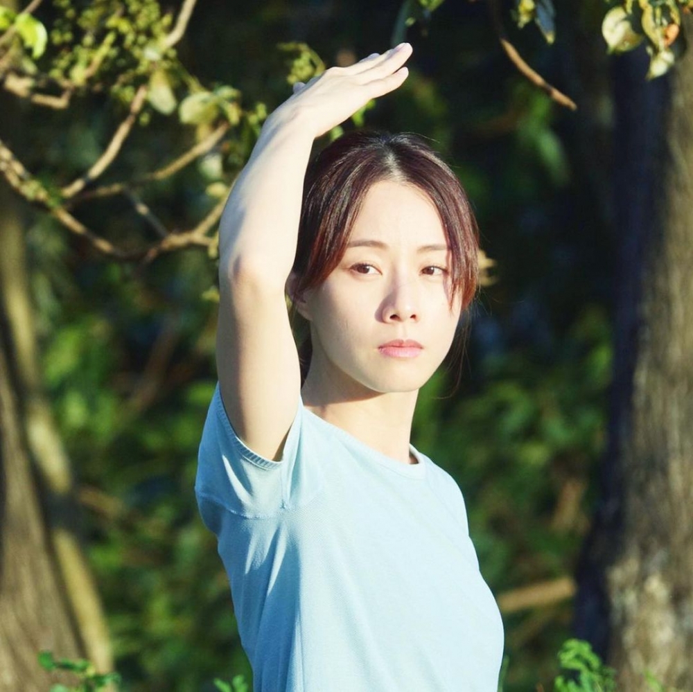 鄧麗欣(Stephy)最近喺IG公開咗一張口罩自拍照