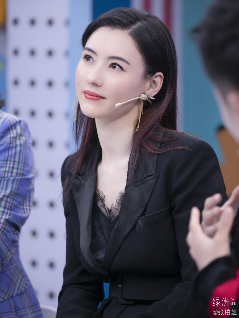 張柏芝日前出演內地綜藝節目《讓生活好看》,其中一個環節係嘉賓嘅人形牌上貼滿外界對佢嘅標籤