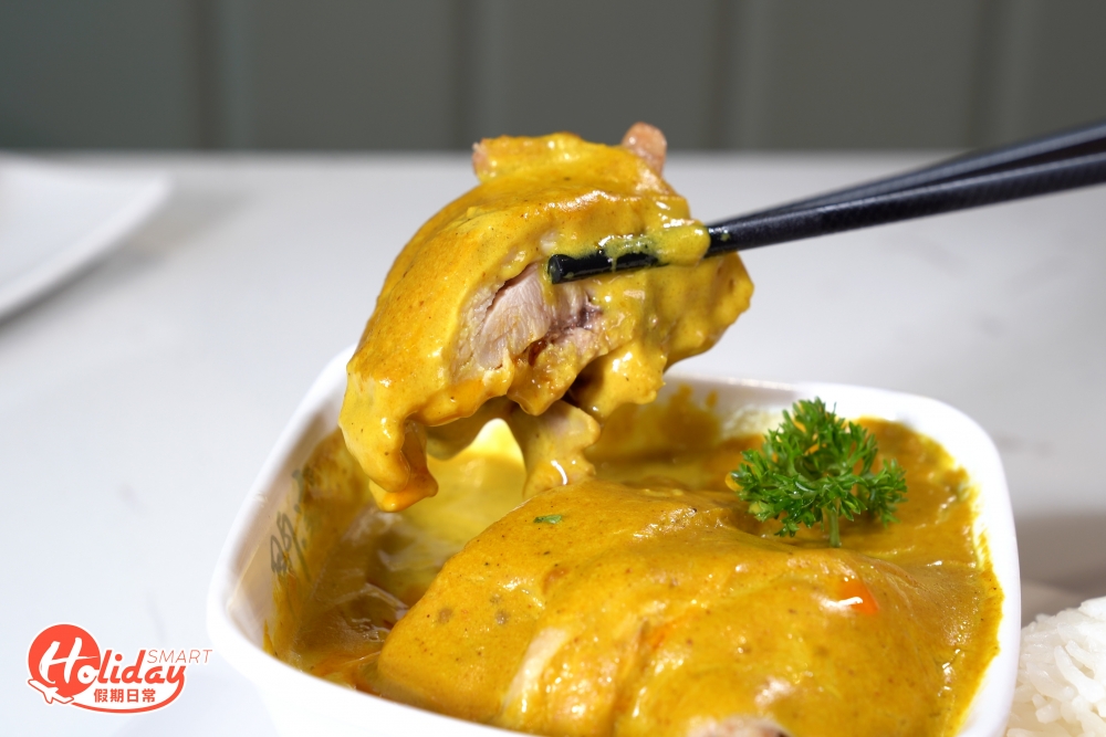 咖喱飯系列同樣受歡迎,以多款咖喱製成,加入椰奶,食落椰香味濃郁,不會過辣,拌飯一流。