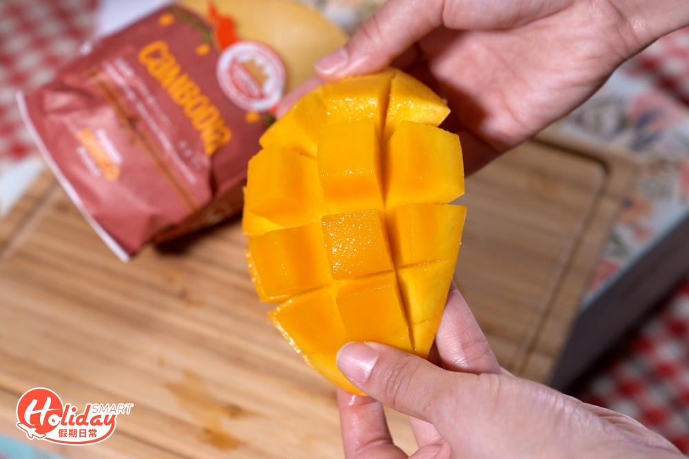 果身圓潤，食落果肉滑溜，帶有白花清香，糖度達18至20度。