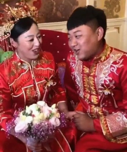 新娘指老公為人熱情真誠、憨厚老實,無懼世俗目光決意下嫁。