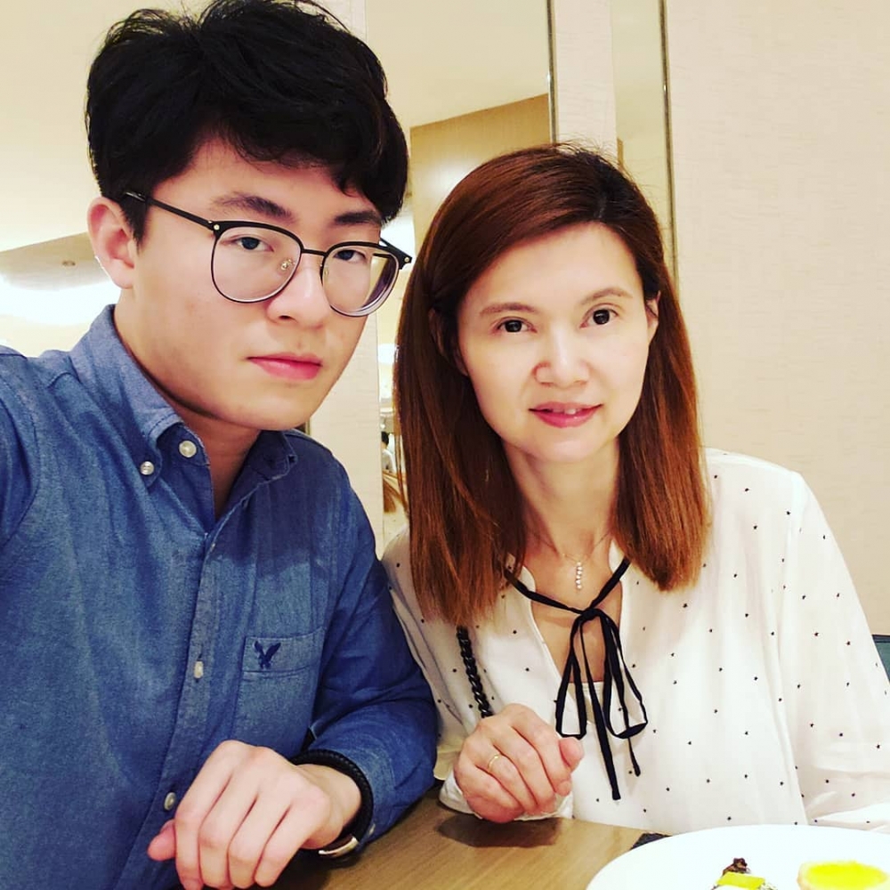 歐瑞偉大仔Nicholas今年25歲,愛好係攝影