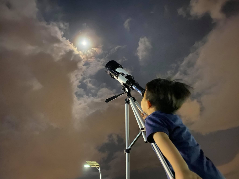 設有大天窗,夜晚躺在床上便可以觀星