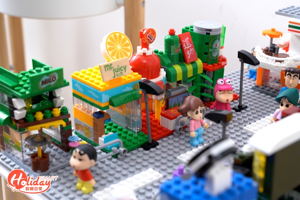 7-Eleven破天荒聯乘《蠟筆小新》推出10款超可愛小積木，包括有一套10款積木小店舖及7仔小市集收藏組合。