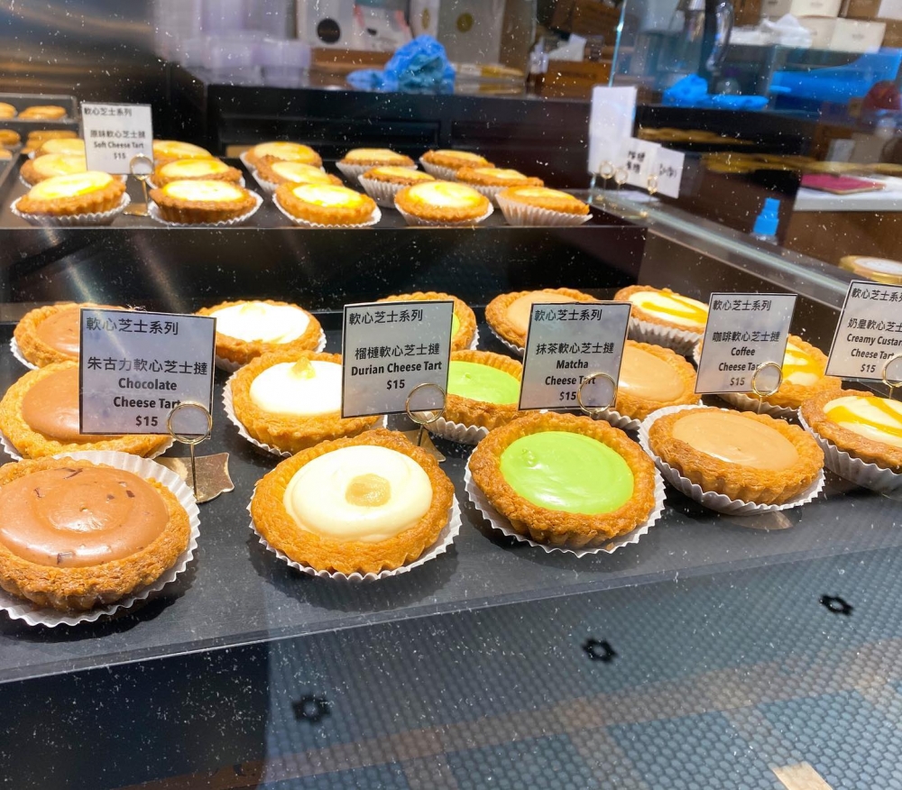 以368層蛋撻馳名的酥妃皇后，食落口感超鬆化 。