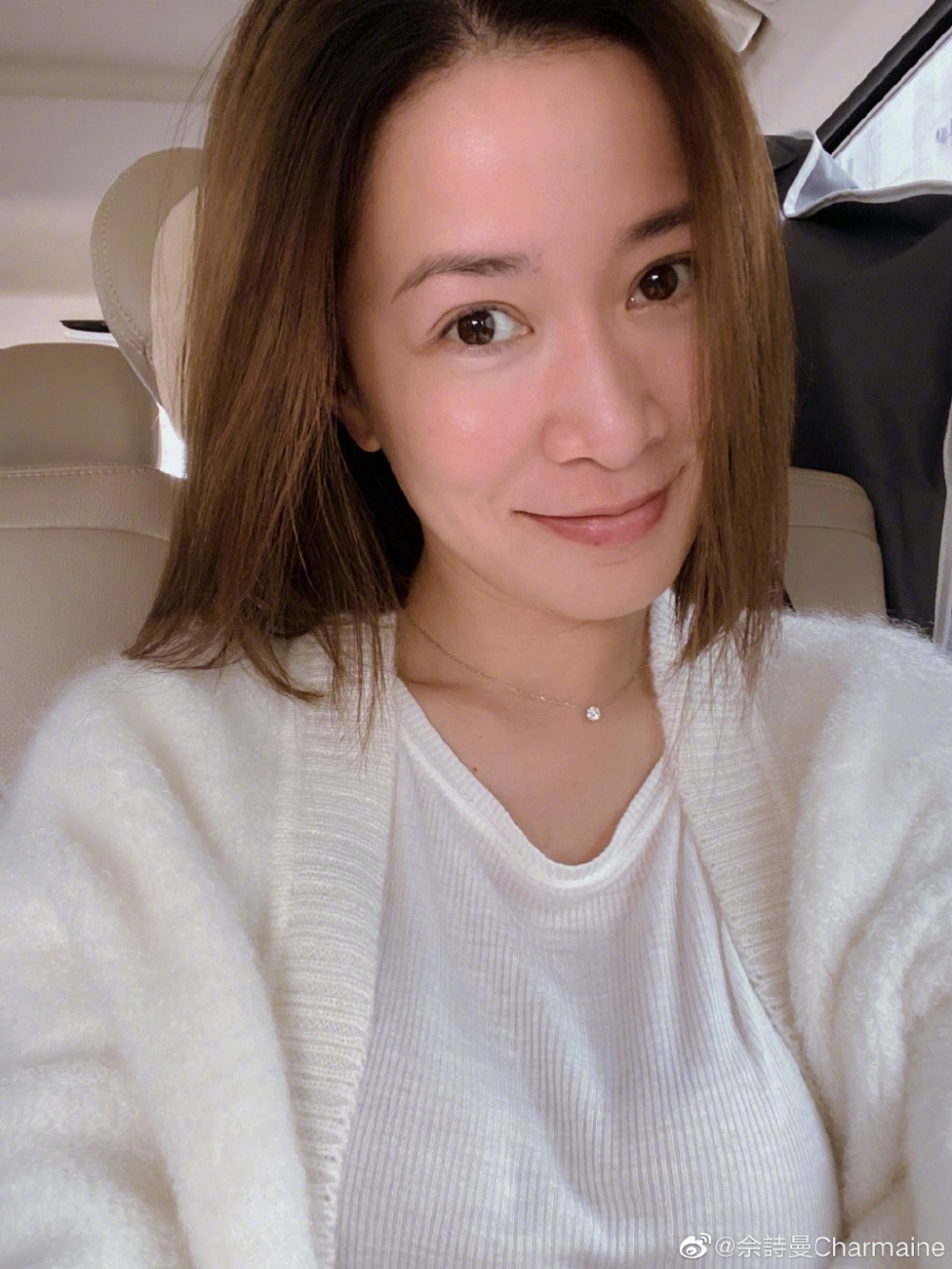 北上掘金10年嘅阿佘喺內地走紅後,唔似其他香港藝人咁出演真人騷綜藝節目,反而集中演戲方面。