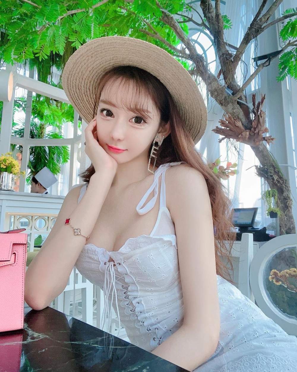 謝芷蕙(Cammi)近年淡出娛樂圈,但仍生活過得越嚟越富貴