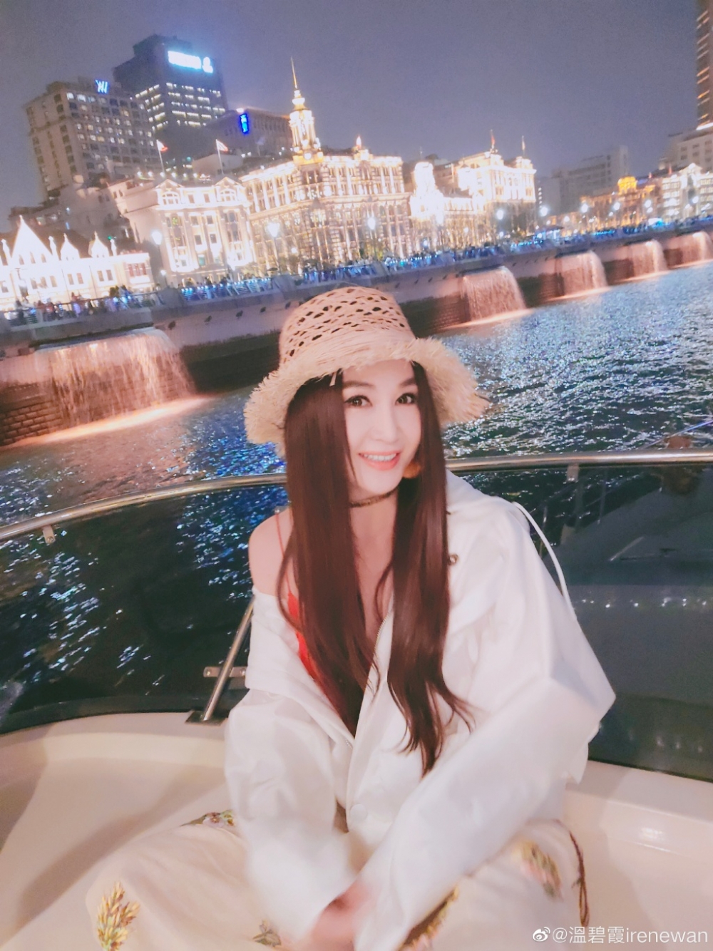 溫碧霞微博