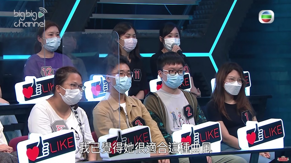 觀眾詹小姐指係HANA fans,只聽咗頭兩句就亮燈。
