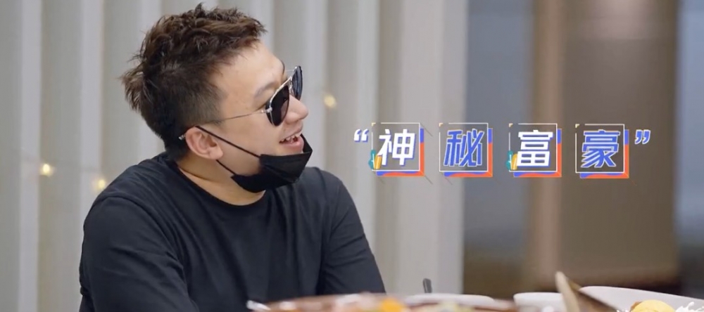 「神秘富商」真實身份係張柏芝嘅經理人「叮當」