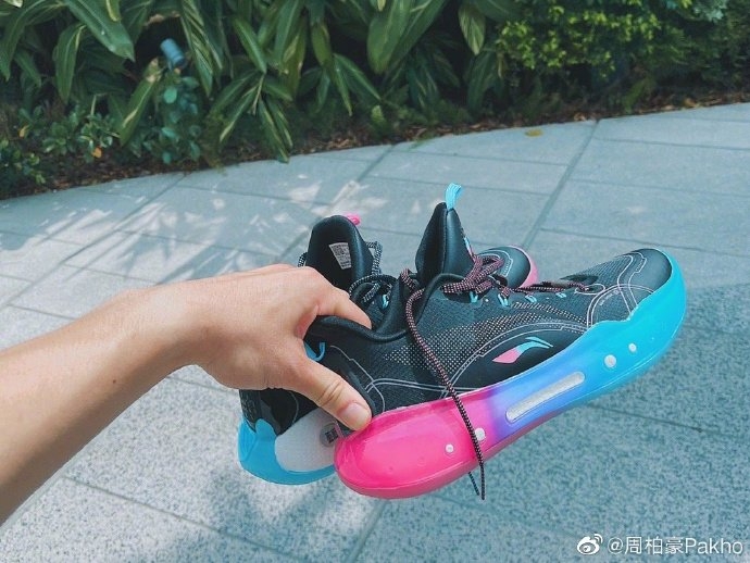 周柏豪微博