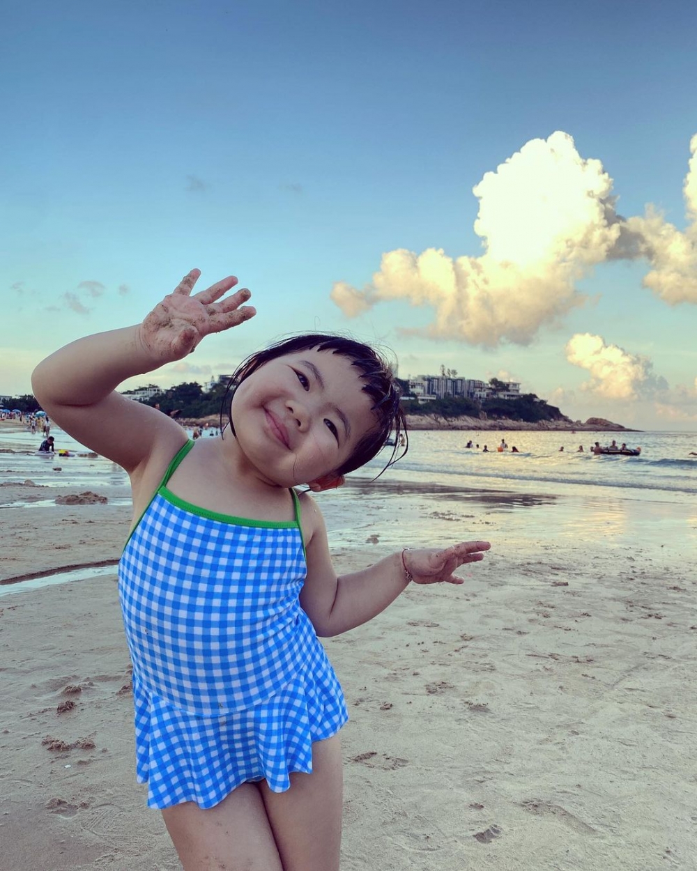 李元元 IG (lucy.is.good)