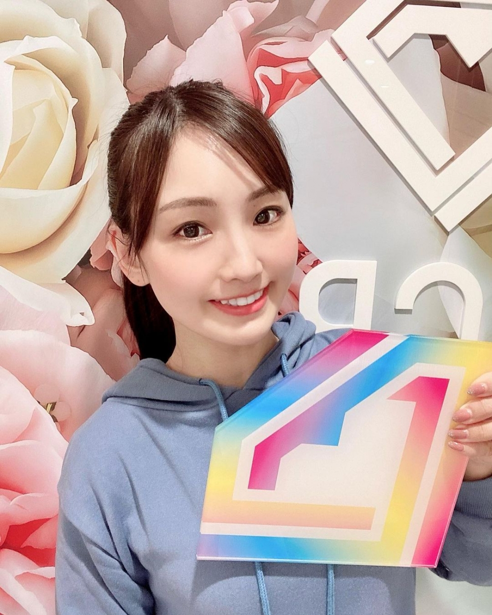 喺IG中川端歩衣著打扮同時下年輕女孩都無咩分別