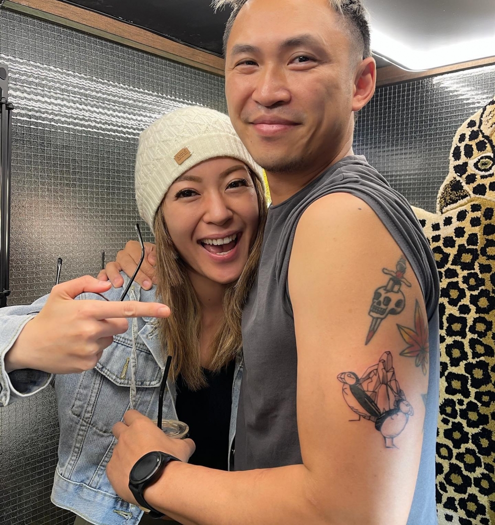 梁芷珮3位仔女讀緊國際學校,仲有傳媒影到佢同老公似乎有意買樓做業主,