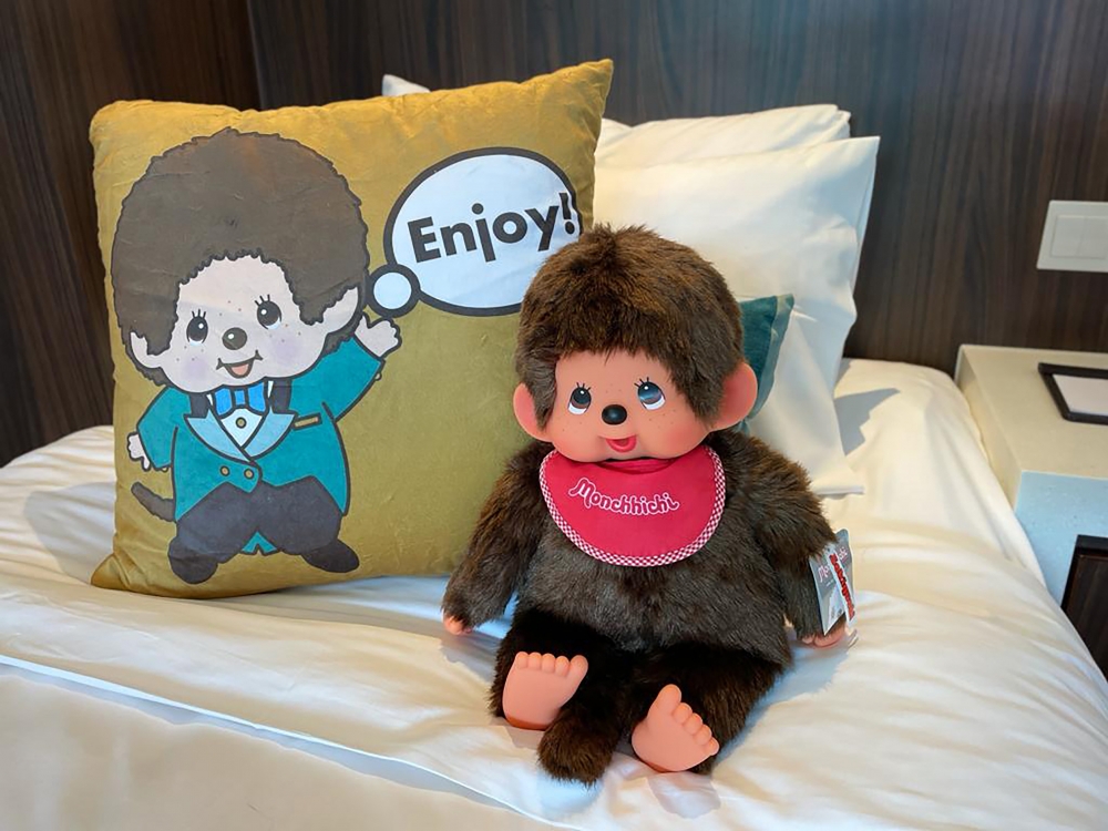 香港愉景灣酒店首次聯乘Monchhichi推出主題住宿優惠，酒店將會化身為主題酒店，多個角落都會見到Monchhichi蹤影。
