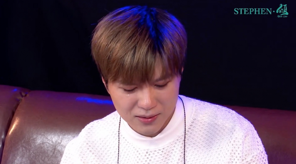 細貓自言自己已27歲，喺韓國做練習生時眼見周圍嘅同輩年齡比佢細但已有一番事業，覺得自己好唔爭氣。