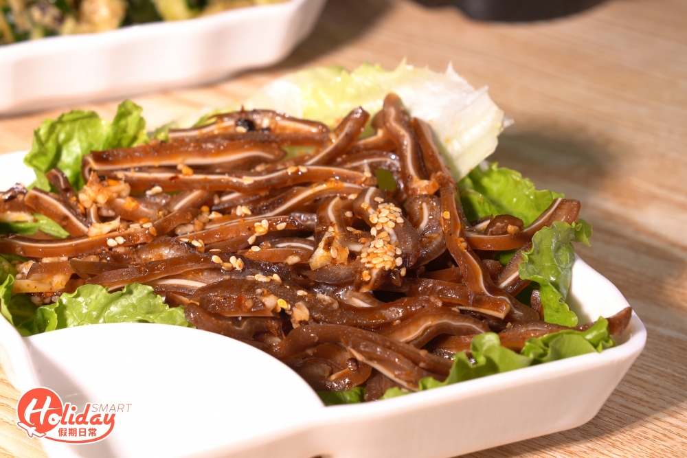 小食方面,店主推介麻辣系列,包括豬肚、鴨腎及豬耳,辣度剛好,口感爽脆,食落不會只得死辣,非常惹味。