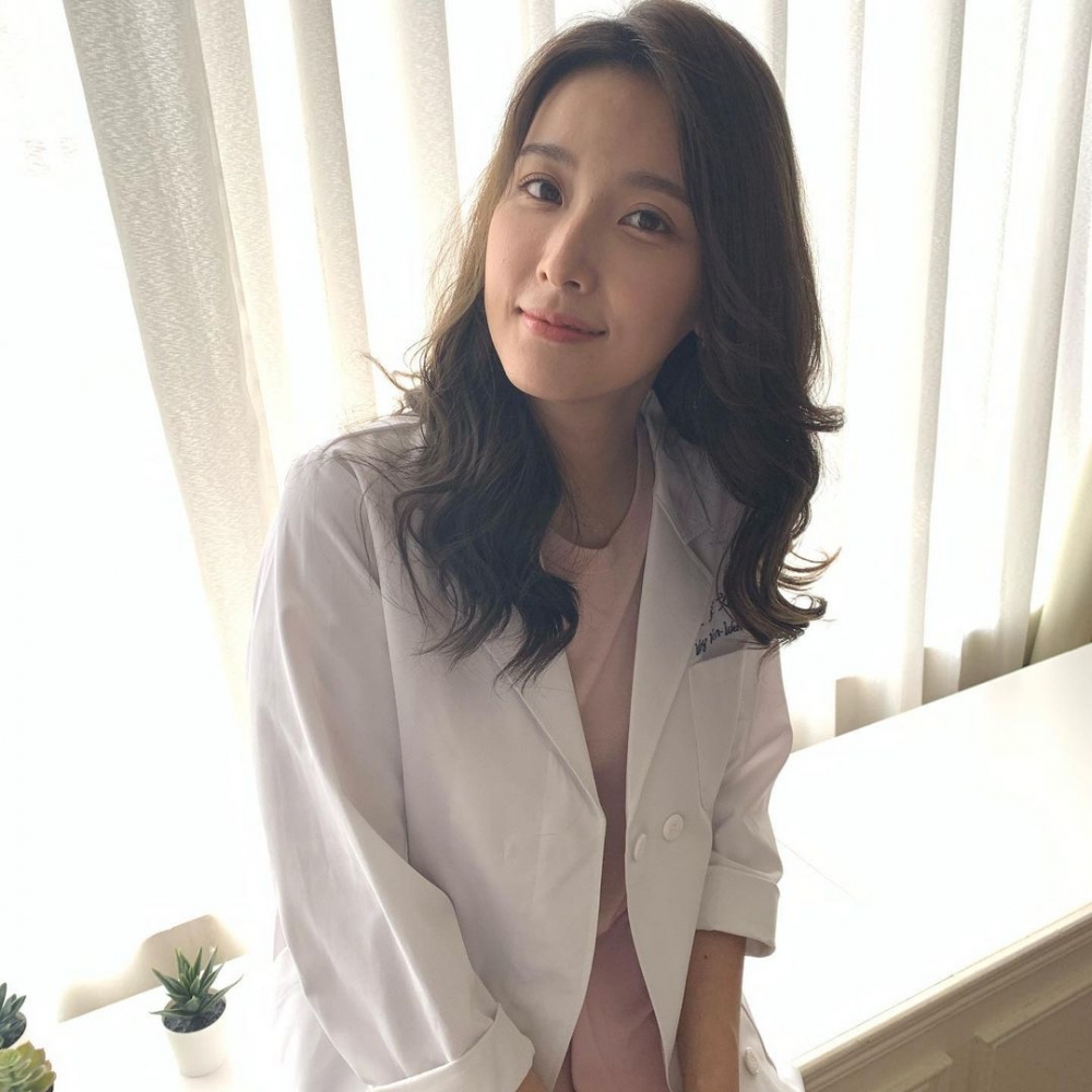 IG @drwinniegram