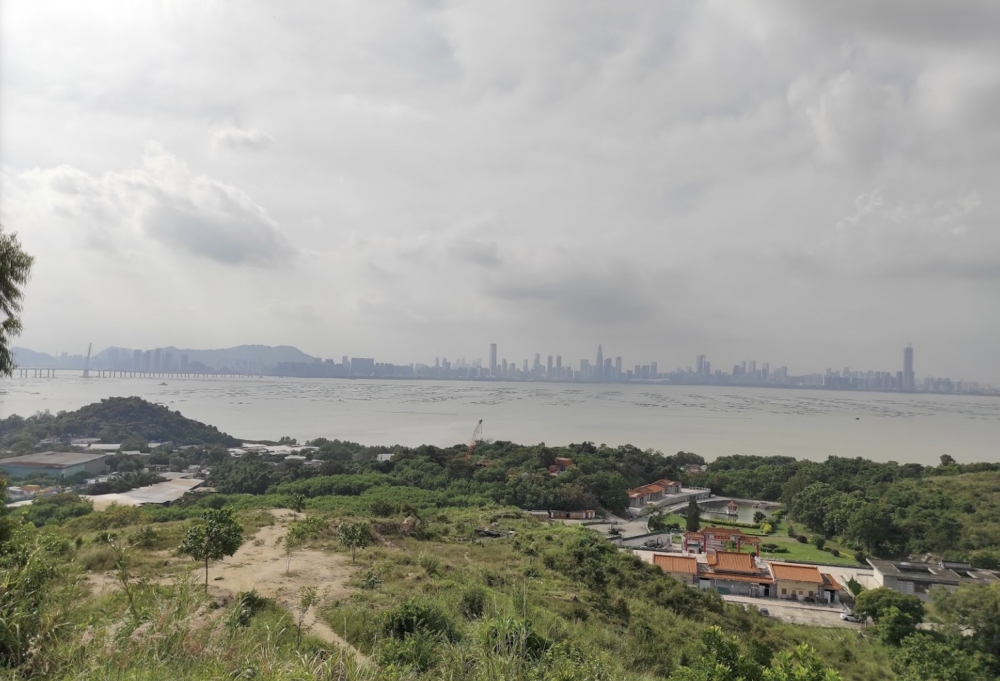 可以360°飽覽整個天水圍之餘,還有深圳灣大橋,后海灣及流浮山