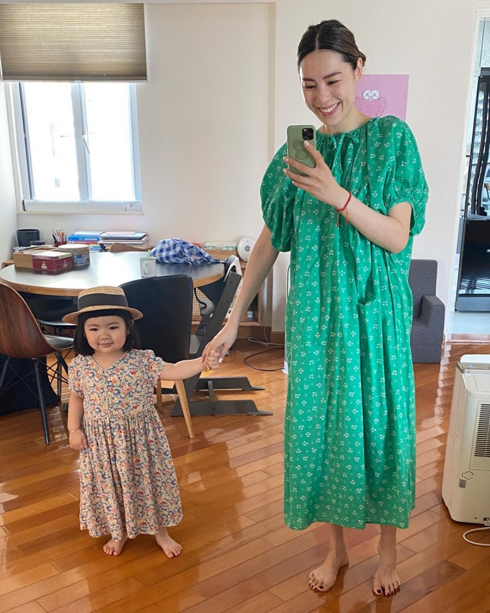 日前梁志瑩就喺IG回應有人話佢個女年紀咁細,唔應該畀佢太拋頭露面