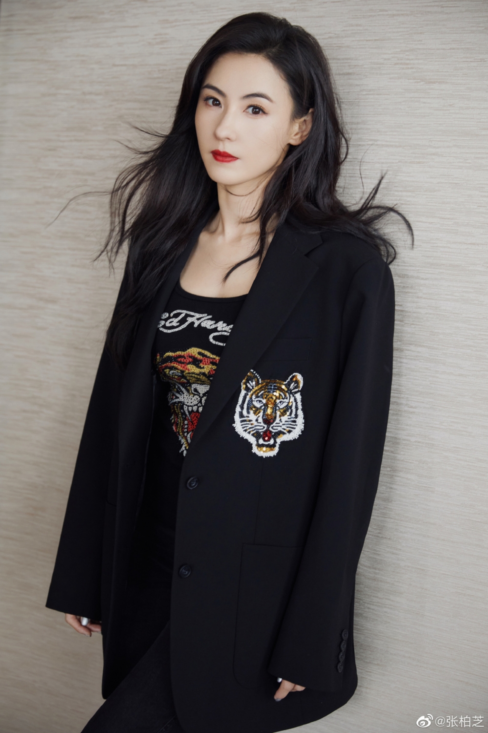 張柏芝自出演《乘風破浪的姐姐2》後喺內地人氣急升,接咗唔少工作