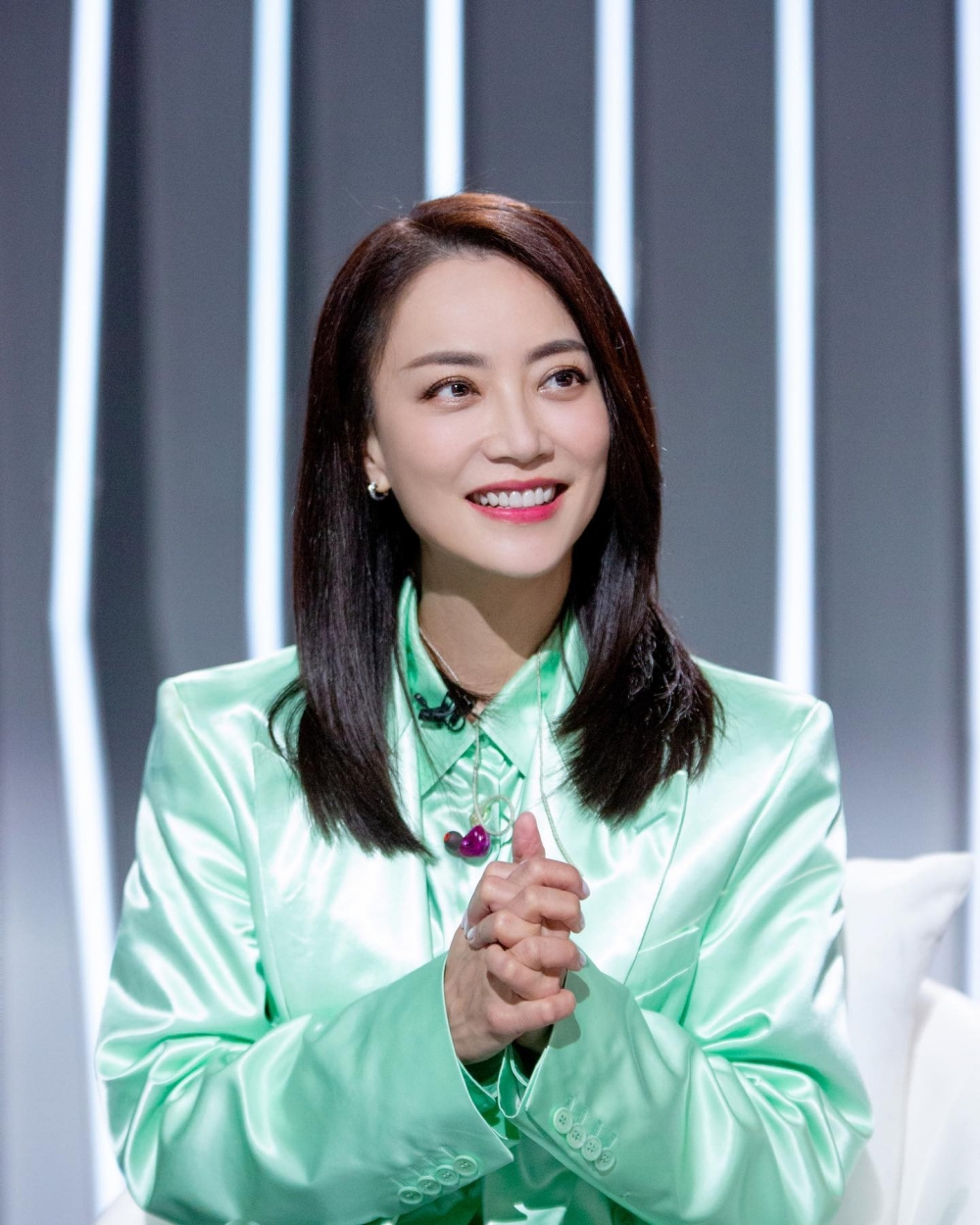 近日Mani就激罕有咁喺社交平台晒咗佢哋二人提早慶祝母親節嘅相。