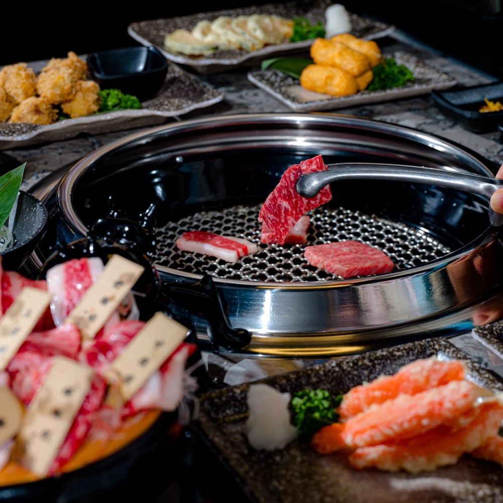 銅鑼灣人氣日式燒肉店「燒鬼」,主打高質和牛燒肉放題,可以2小時任點任食超過80款燒肉、海鮮和壽司刺身。