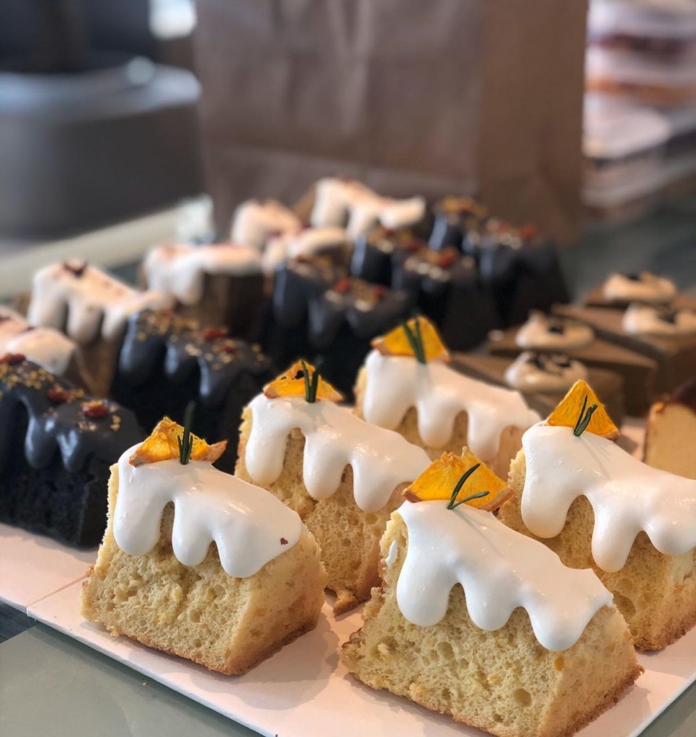 JOMO Coffee & Cakes IG