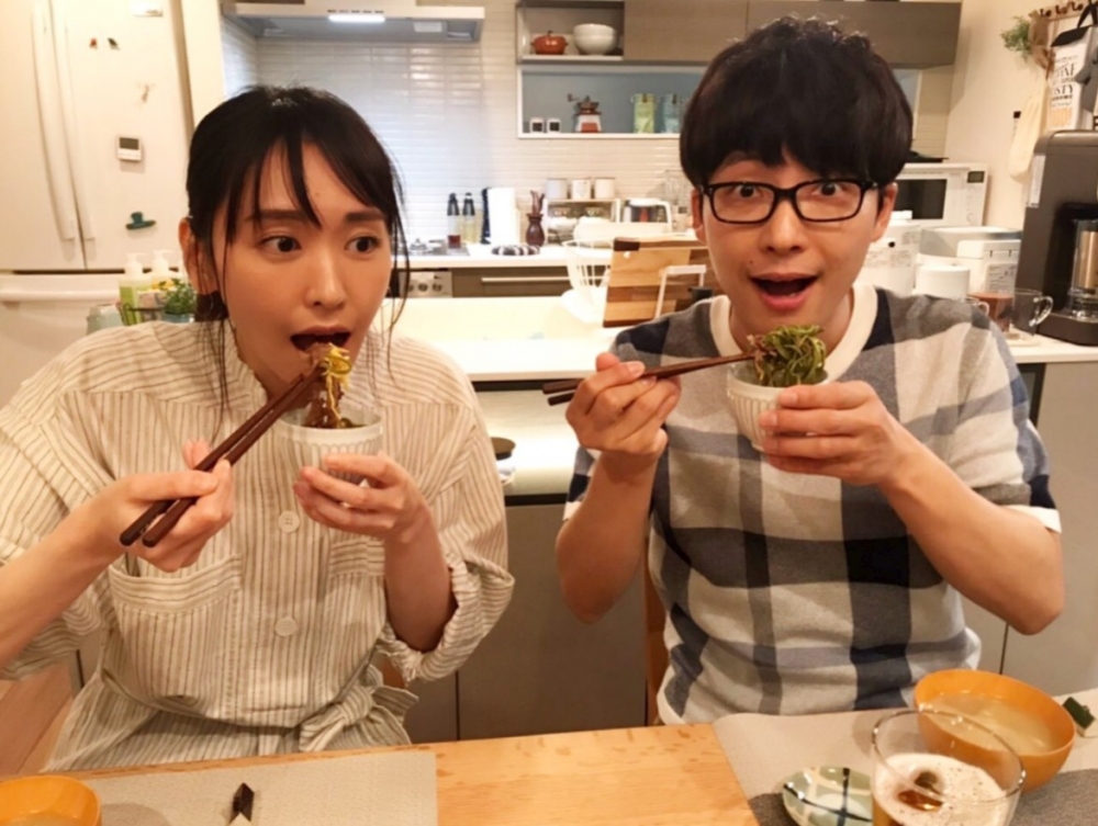 《逃避雖可恥但有用》官方Twitter