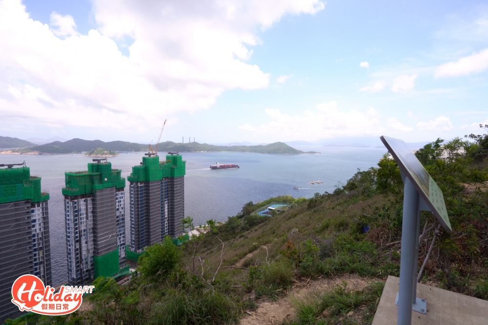 山頂位置可飽覽180度海灣,不過有3分1海景被幾幢正在興建的樓盤完美擋著,有點大煞風景。