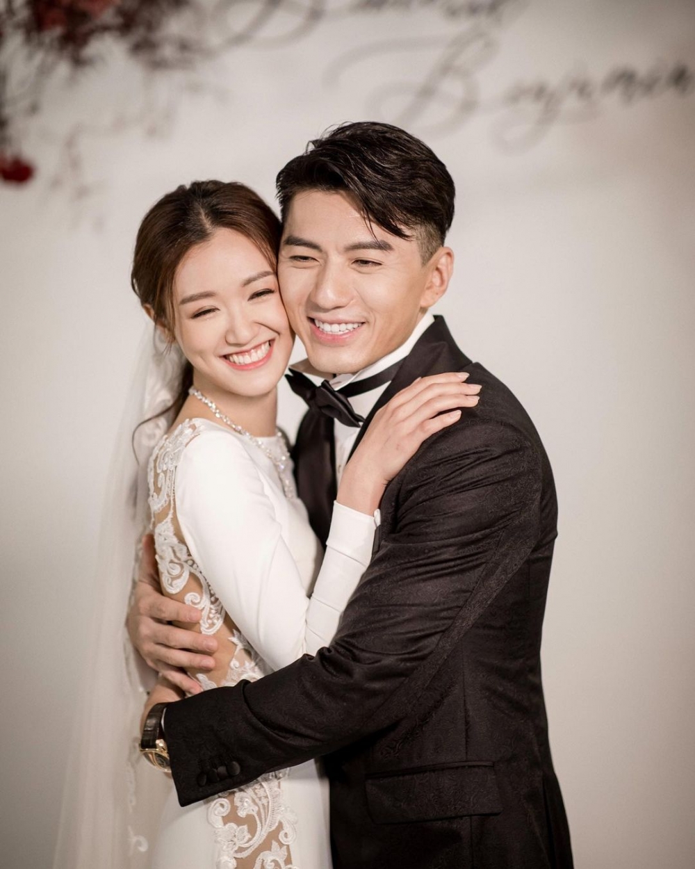 張寶兒同袁偉豪於2020年結婚