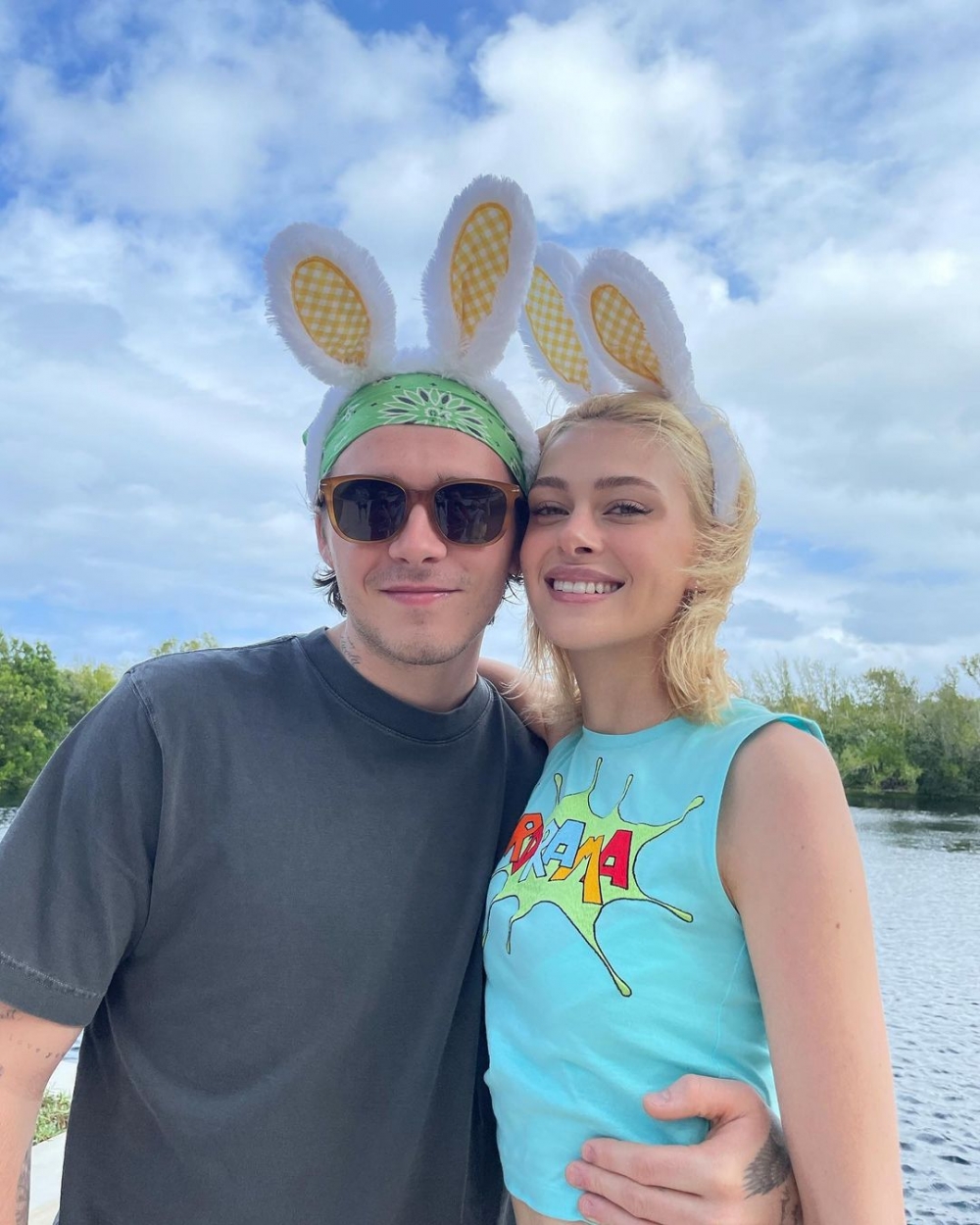 有報道指Brooklyn同未婚妻以1050萬美金（約港幣$8000萬）嘅價格買咗美國比華利山一幢豪華別墅做婚房。