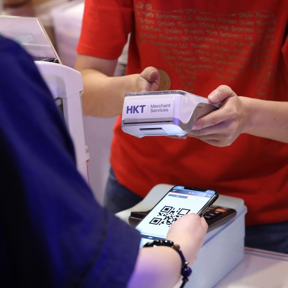 4款儲值支付工具包括八達通、AlipayHK、Tap & Go拍住賞及WeChat Pay HK協助發放$5000元消費券。