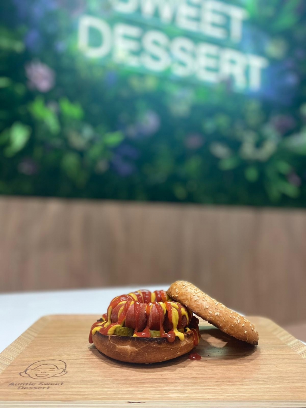 甜姨姨私房甜品進駐銅鑼灣後推出咗一系列Bagel,相當受歡迎