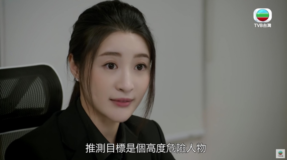 林夏薇喺《逆天奇案》中飾演刑事情報科嘅「馬穎思」,佢多以馬尾造型出場。