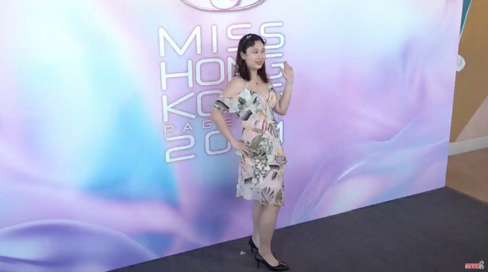 Kristen打扮似60年代