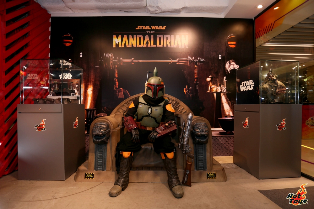 Hot Toys