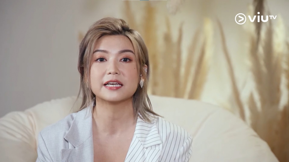 擔任主持人的「娟姐」練美娟表示自己完全不擔心與父母之間的溝通。