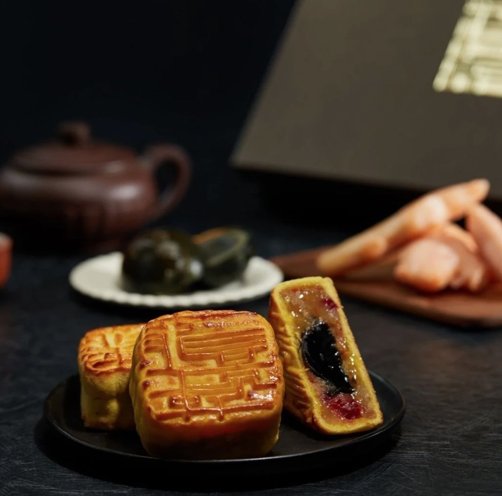 龍景軒子薑皮蛋月餅。